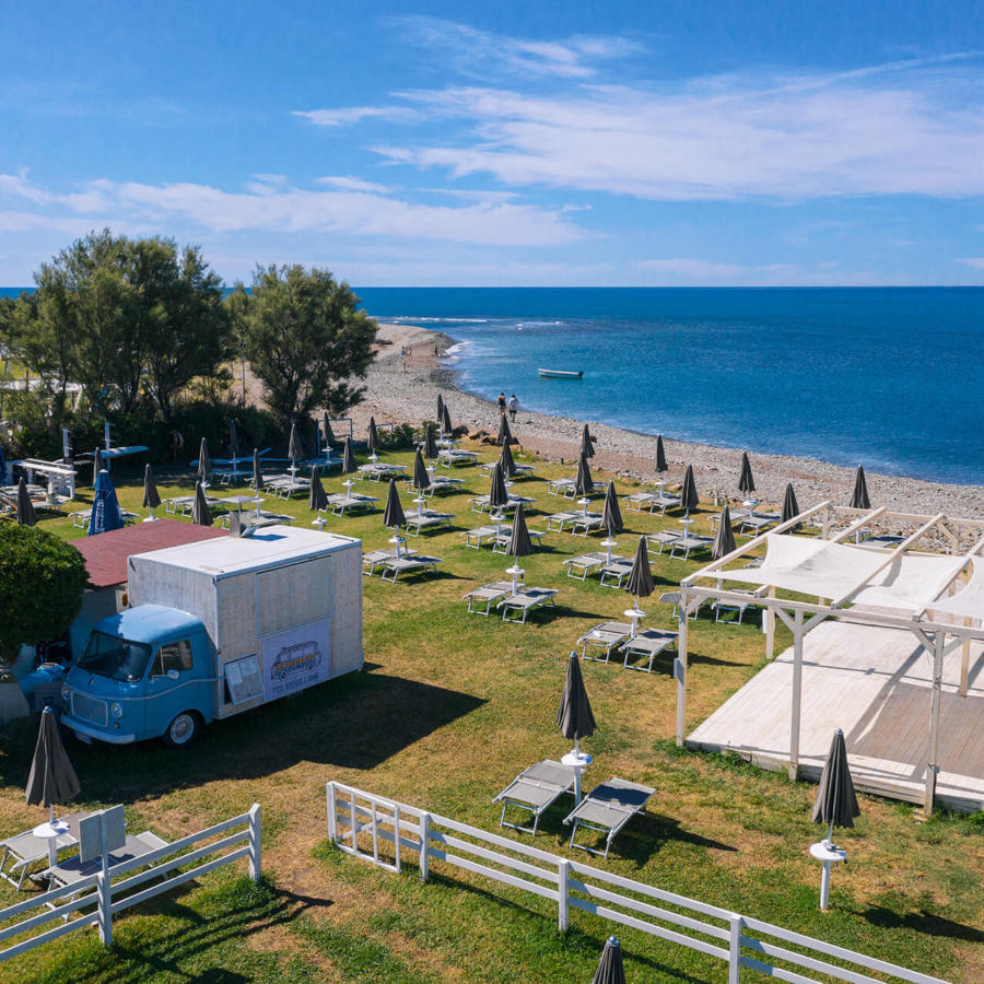 stabilimento balneare dannys point santa marinella roma